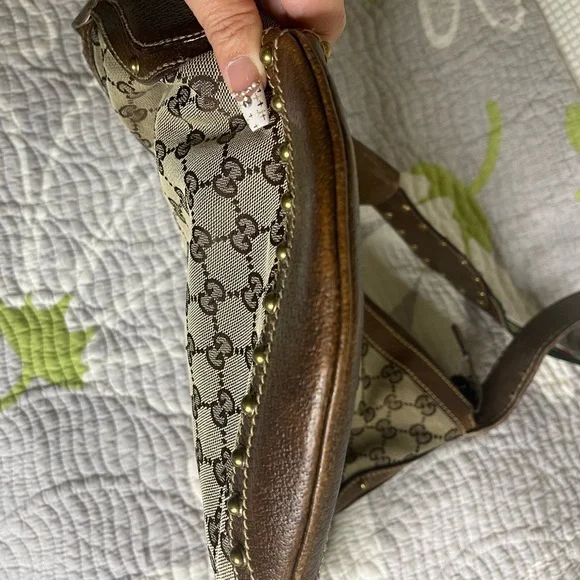 Authentic Vintage Gucci Crossbody Bag - Picture 9 of 16
